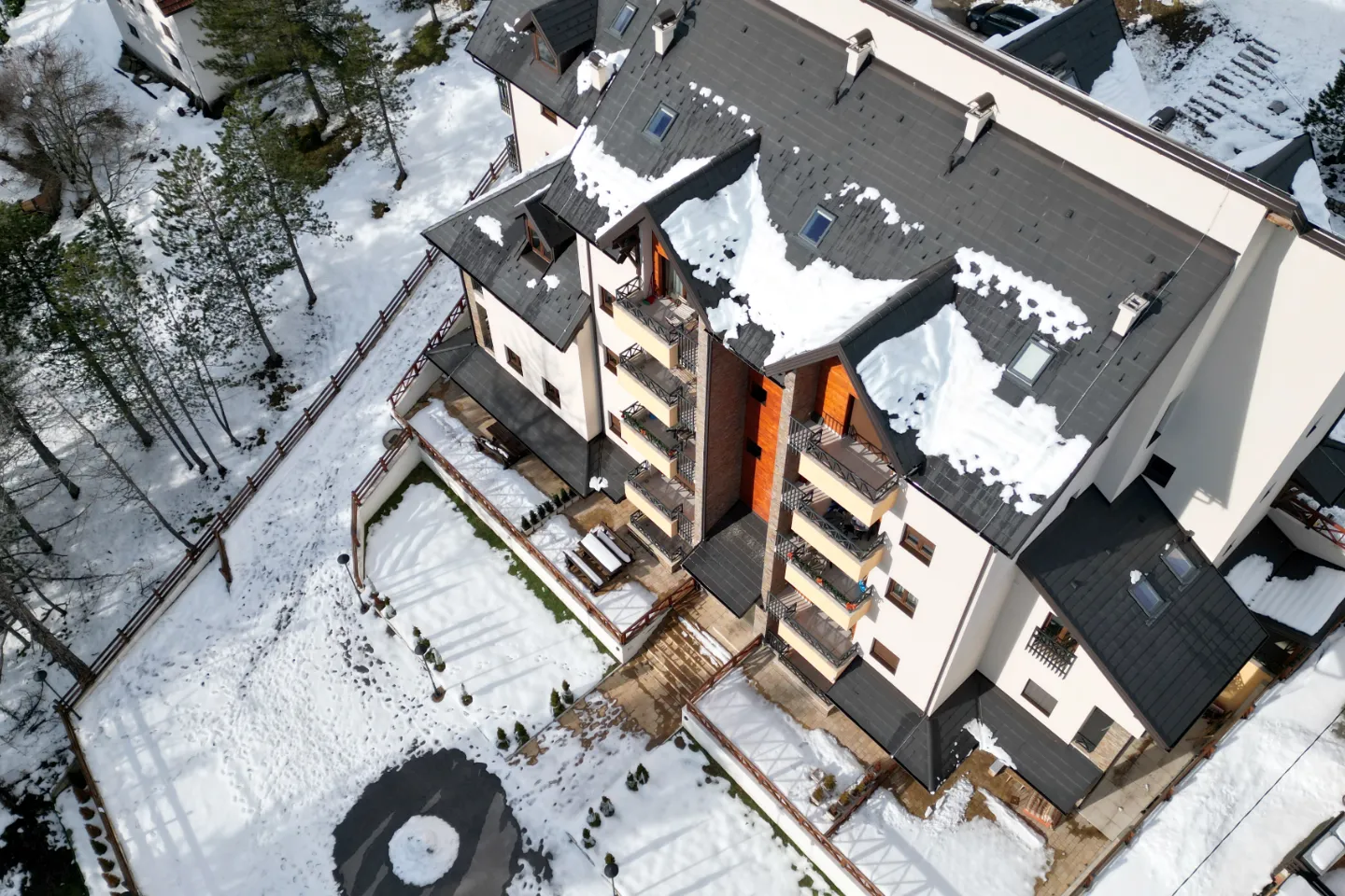 zgrada 007_69984000e88ae.webp